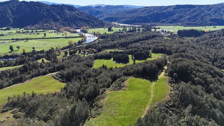 850 Browns Creek Road Inangahua_6
