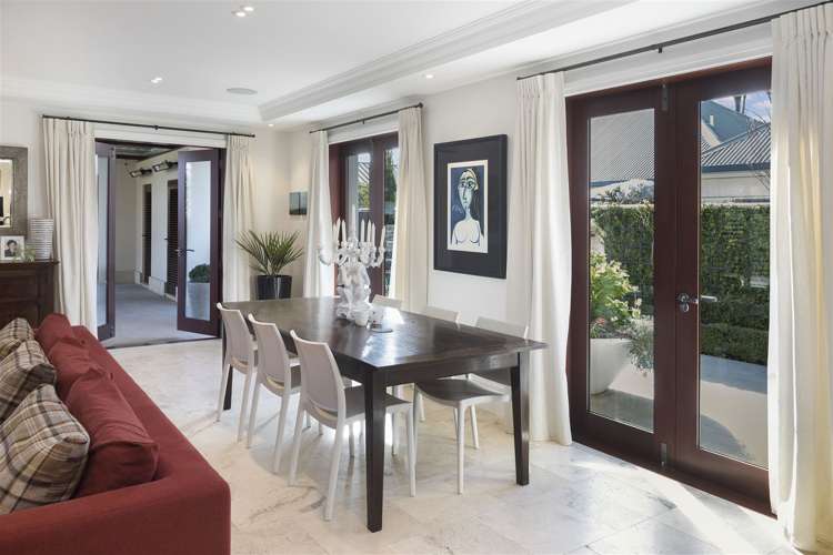 87 Merivale Lane Merivale_18