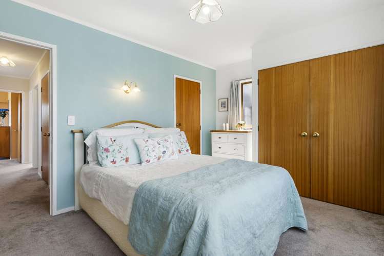 8 Helvetia Drive Browns Bay_15