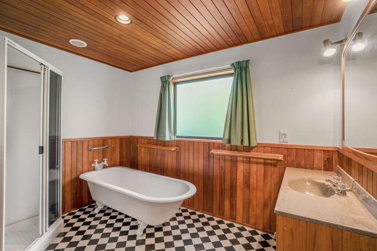 4 Four Views Avenue Kelvin Heights_17