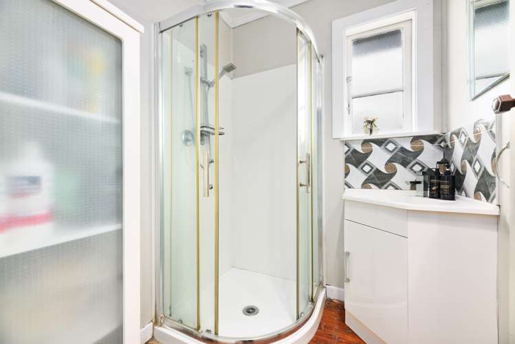 7 Enderby Drive Te Atatu Peninsula_10