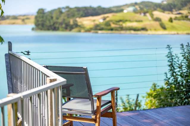 6 Mara Kai Lane Raglan_3