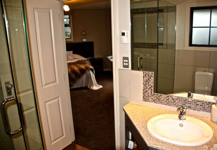 192 William Stephen Road Te Anau_13