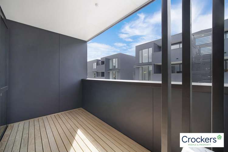 2/2 Treasure Lane 1802_12