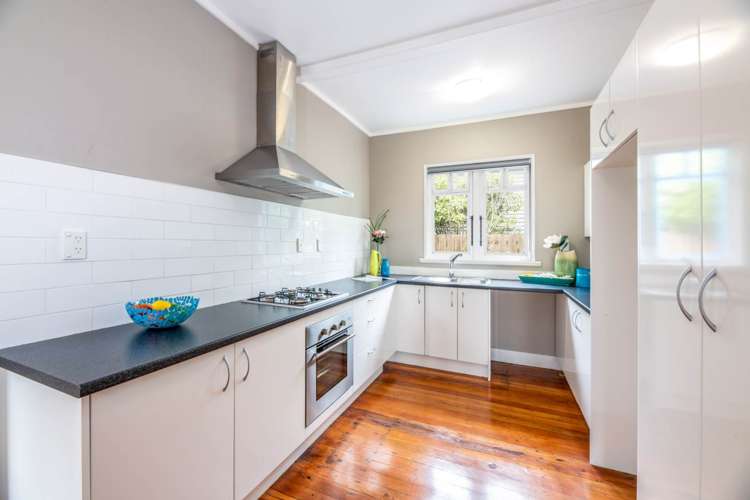 2/37 Clayburn Road Glen Eden_10