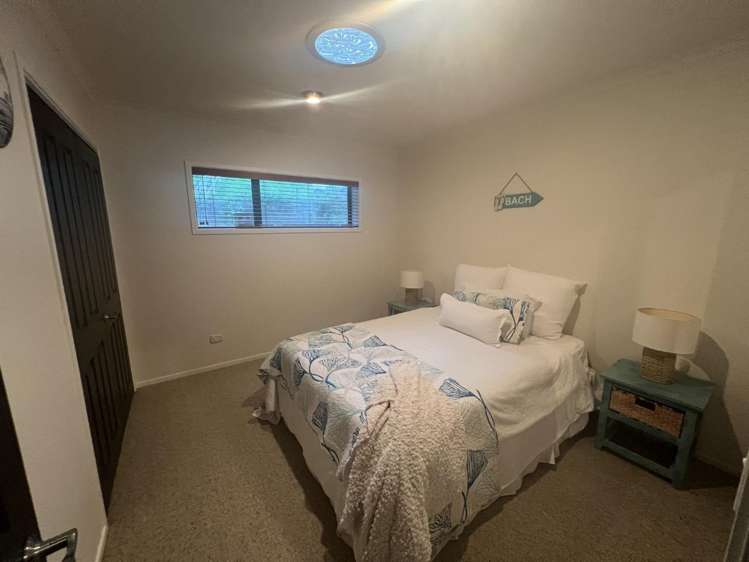 65 Roberts Road Matakatia Bay_18