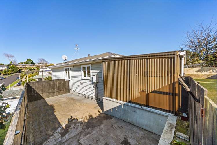 16 Kenmore Street Westown_17