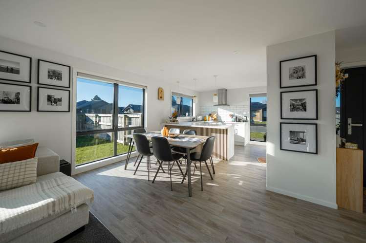 5 Scully Place Strathern_3
