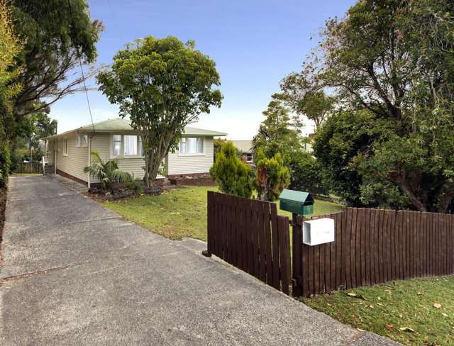 6 Deane Avenue Titirangi_1