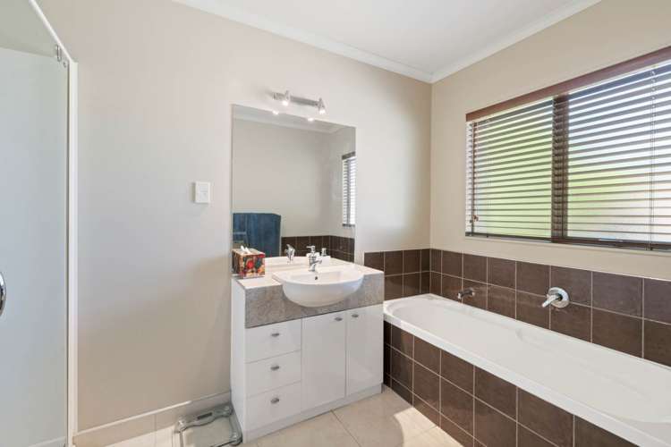 37 Admirals Court Drive Greenhithe_15