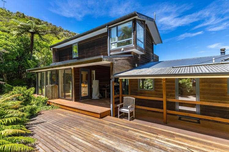 - Ruakaka Bay Marlborough Sounds_19