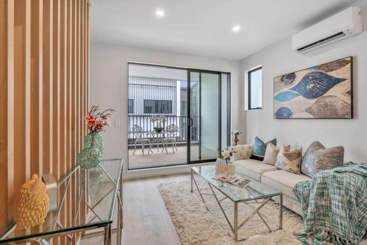 24 A-I Great South Road Manurewa_30