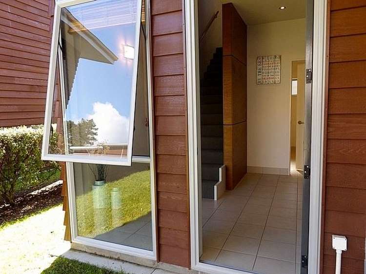 14/18 Eyre Street Whitianga_15