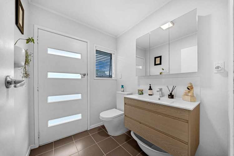 2/3 Diosma Place Botany Downs_18