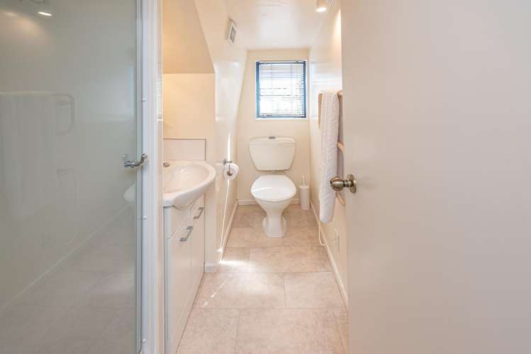 4 Rotokawau Drive St Johns Hill_21