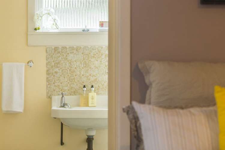 67 Old Lake Road Narrow Neck_7