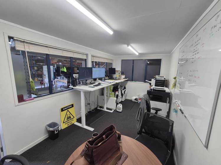 1 Lincoln Avenue Tawa_6