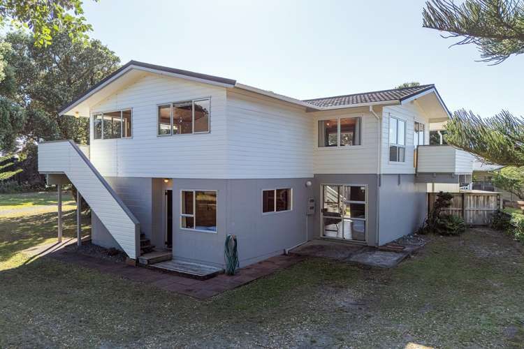 32 McCall Ave Pauanui_7