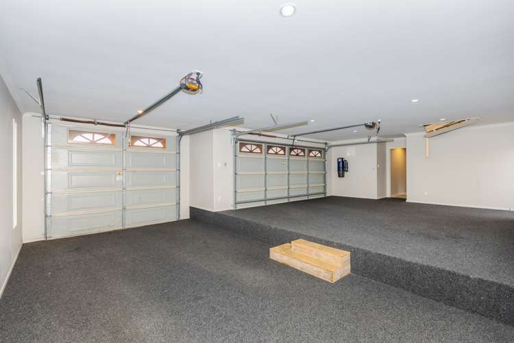 32 Miers Glade Rototuna North_12