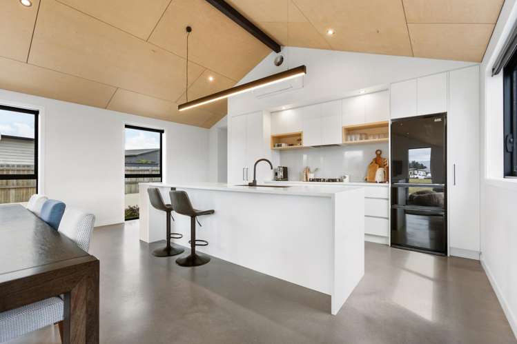 3 Pepperwood Green Albert Town_6