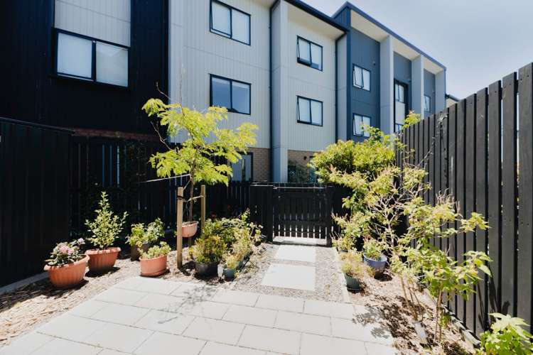 2 Selo Street Glen Eden_12