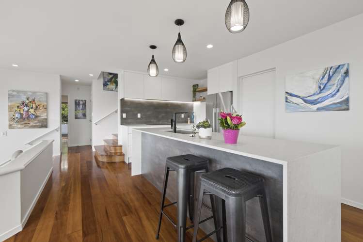 9 Rahopara Street Castor Bay_3