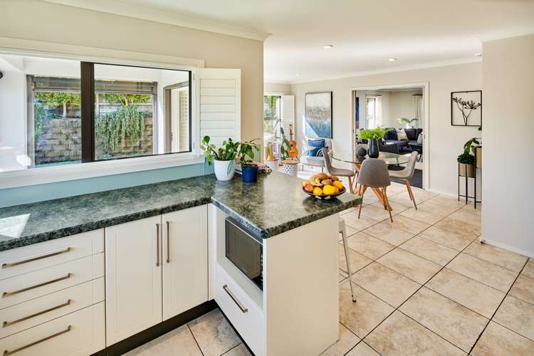 10 Tasman Close Aotea_7