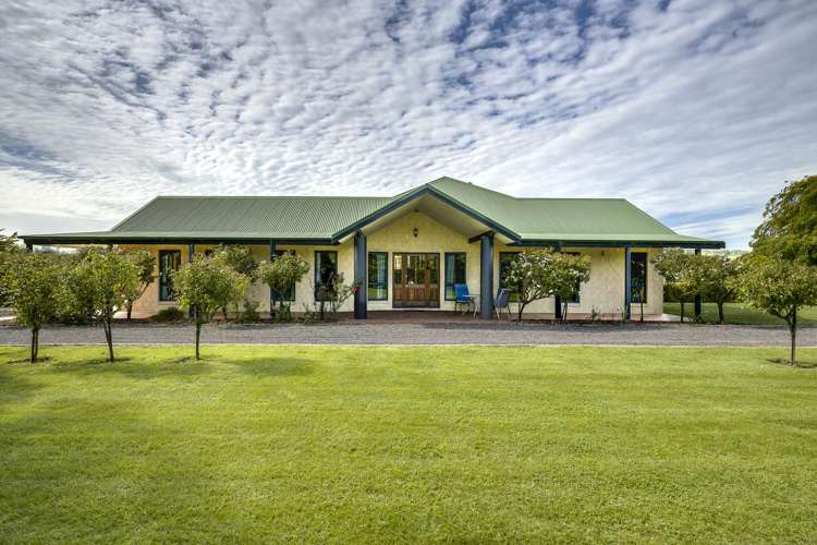 526 River Road Otane_7