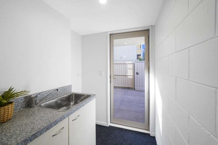 7 Elderwood Lane Edgeware_19