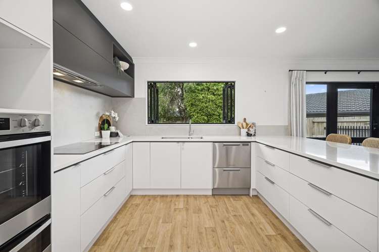 65 Basley Road Owhata_6