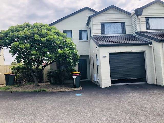 17/18 Alicante Ave Manurewa_1