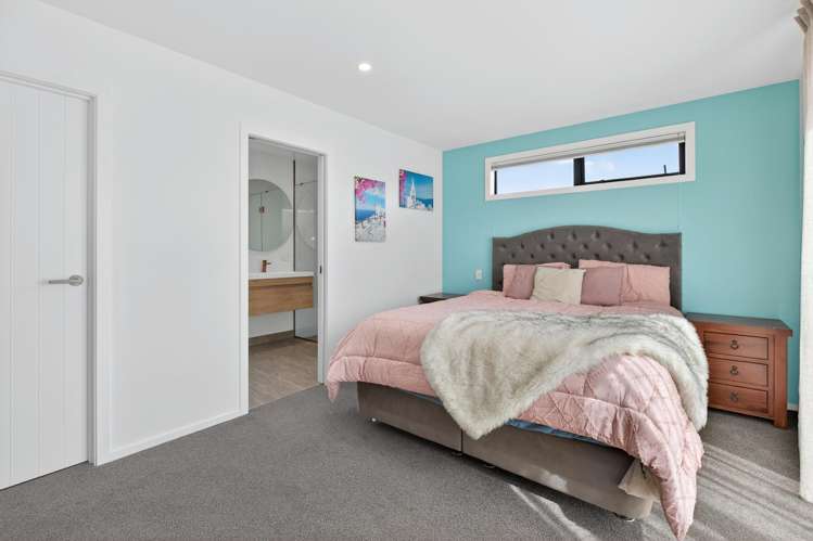 81 Burdon Loop Lake Hawea_11