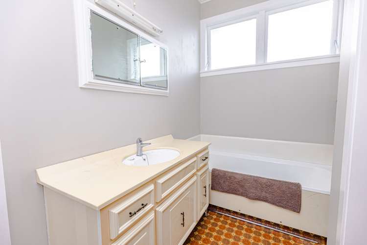 83 Peat Street Wanganui Central_17