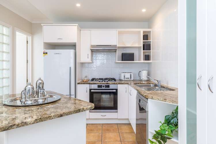 8b/18 Hobson Street Auckland Central_10