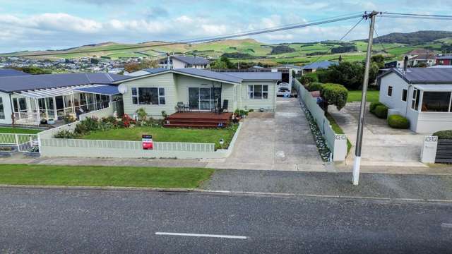 Wow !! Views, Home & Big Shed