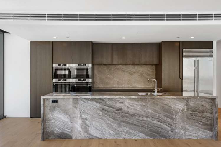 5002/10 Commerce Street 10015_3