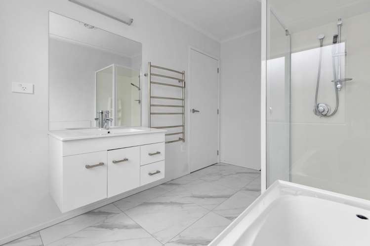 1 McCorquindale Drive 2743_12