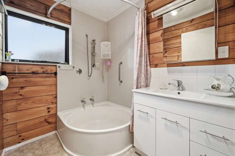 3A Jet Place Pukehangi_10