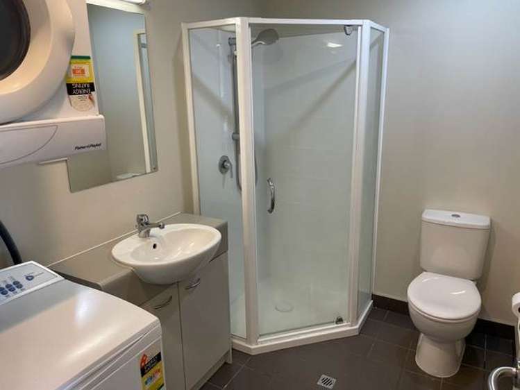 1208/17 Amersham Way Manukau_4