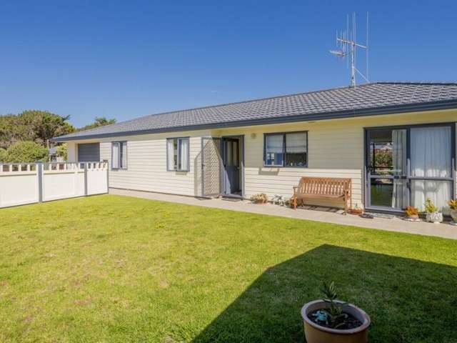 25 Scott Avenue Otaki Beach_1