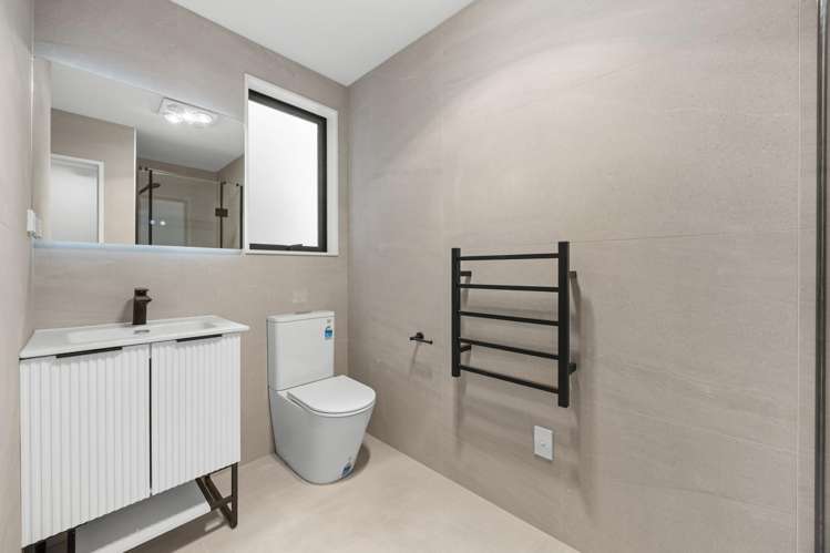 16E Moana Avenue One Tree Hill_16