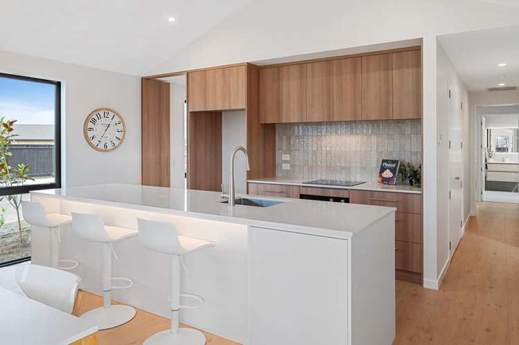 25 Guinevere Drive Lincoln_8