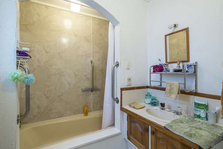 11 Atarau Grove Paraparaumu_10