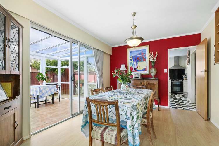 4 McKeefry Grove Tawa_8
