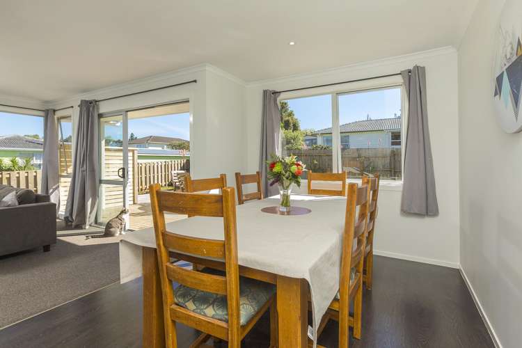 34 Zita Maria Drive Massey_15