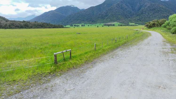 Station Road and Hodgkinson Road Inchbonnie_14