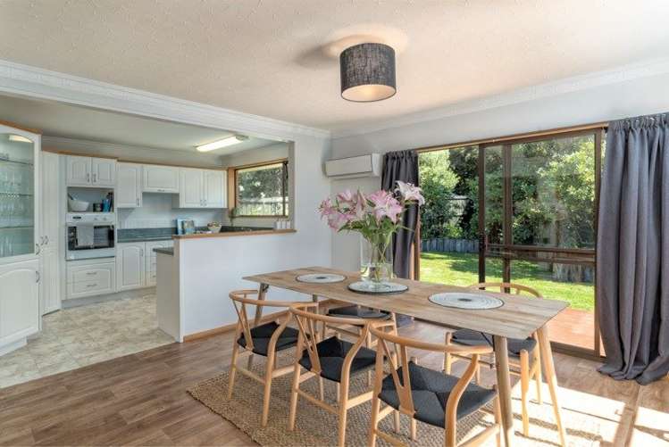 12 Esher Place Saint Martins_8