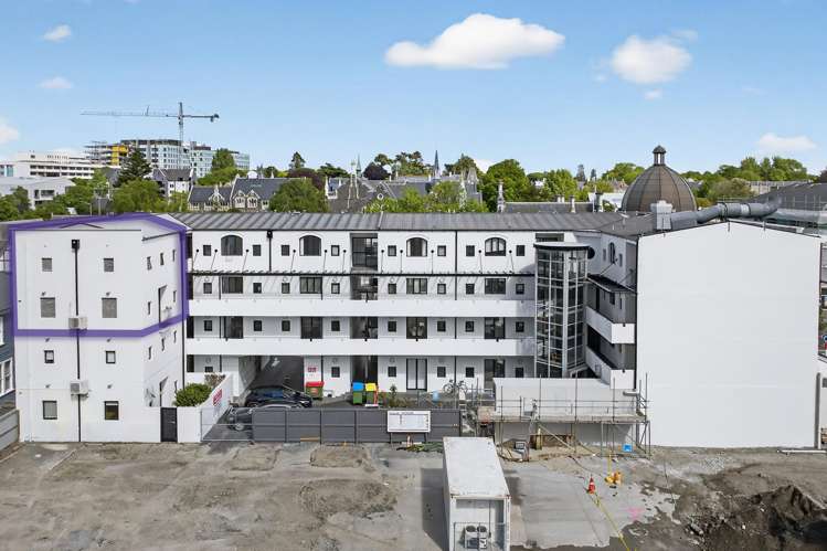 I/294 Montreal Street_2