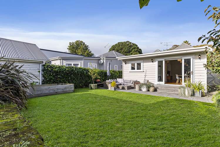 4 Mount Saint John Avenue Epsom_10