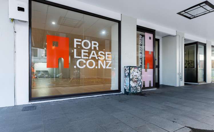 Shop1/12 Beresford Square_0